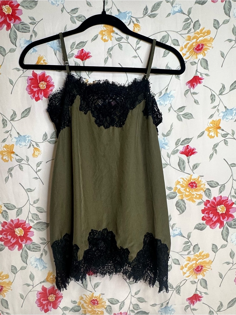 GOLD HAWK | y2K | Olive Green Silk Lace Trim Slip Camisole | Womens